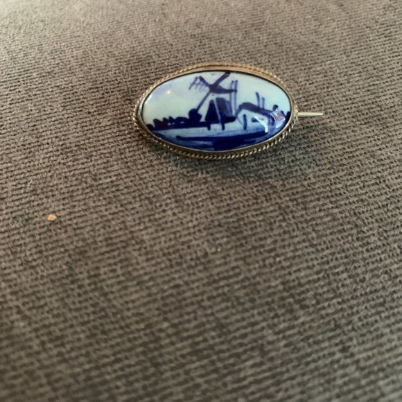 Vintage Delft Blue Windmill Brooch - Picture 5 of 5